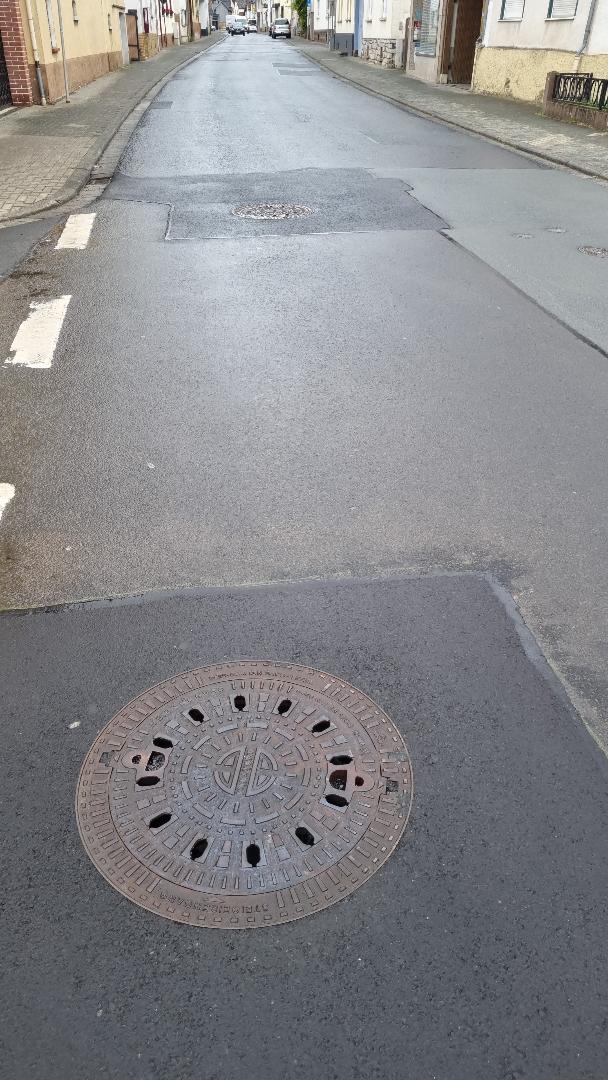 Kanaldeckel ..